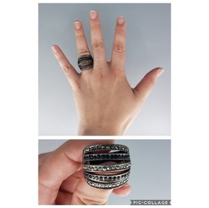 Gunmetal Rhinestone Stretchback Ring